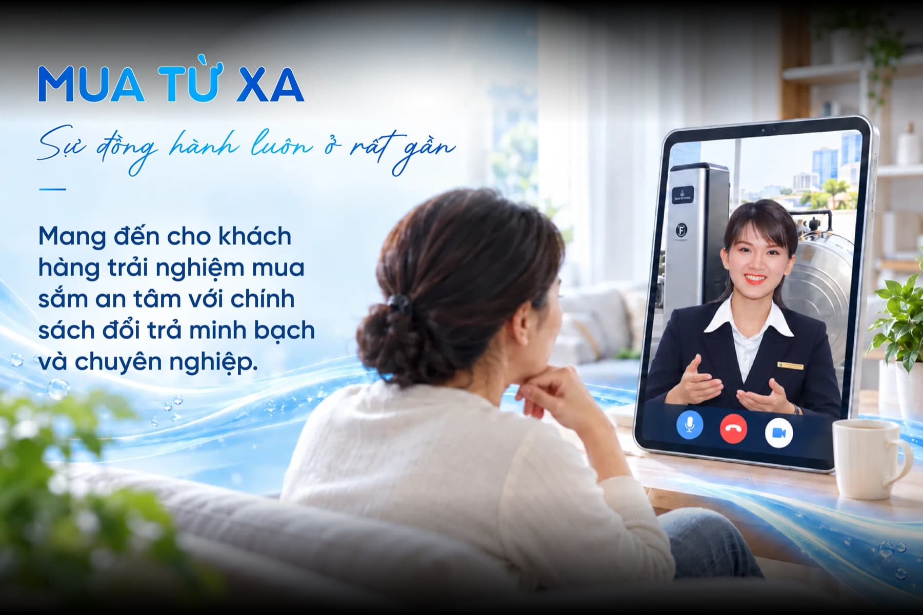 Khách hàng trao đổi với nhân viên tư vấn Thế Giới Lọc Tổng qua cuộc gọi video tại nhà