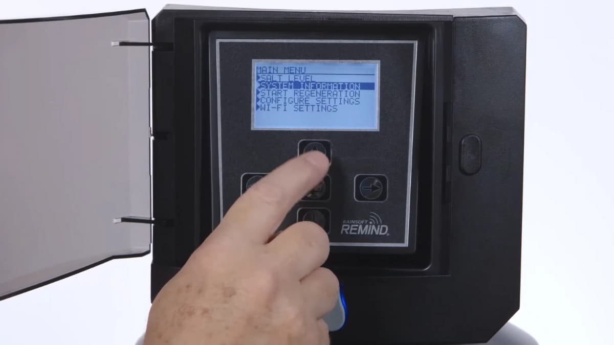 Bảng điều khiển thông minh RainSoft Remind của hệ thống làm mềm nước