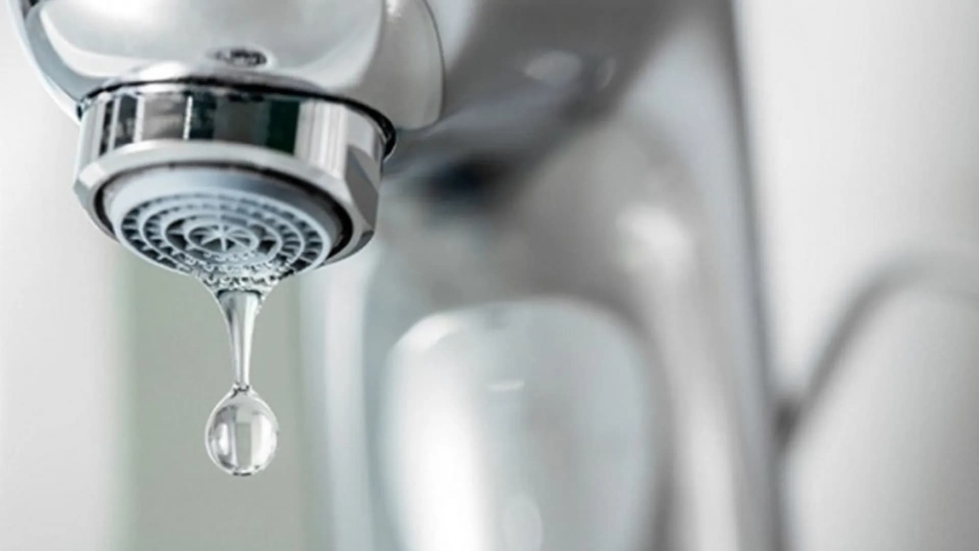 Áp lực nước yếu và không ổn định