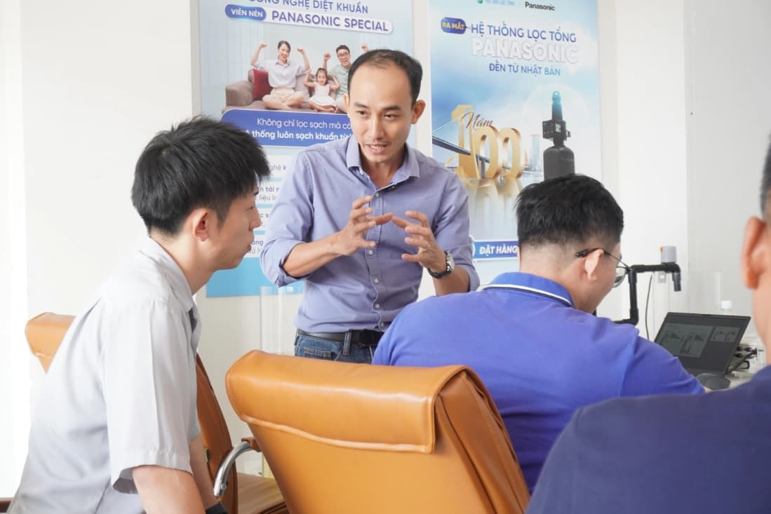 Sự trao đổi giữa các chuyên gia của Panasonic có kinh nghiệm thực tế để hạn chế tối đa phát sinh sự cố