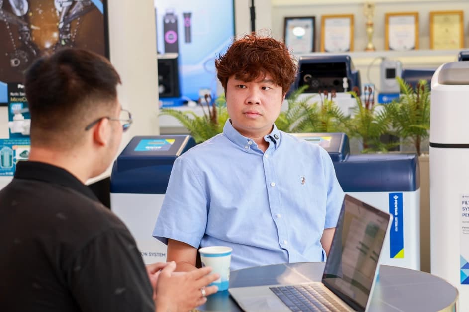 Buổi tham quan với sự xuất hiện của chuyên gia Pentair Asia cho thấy sự tin tưởng đối với Thế Giới Lọc Tổng.