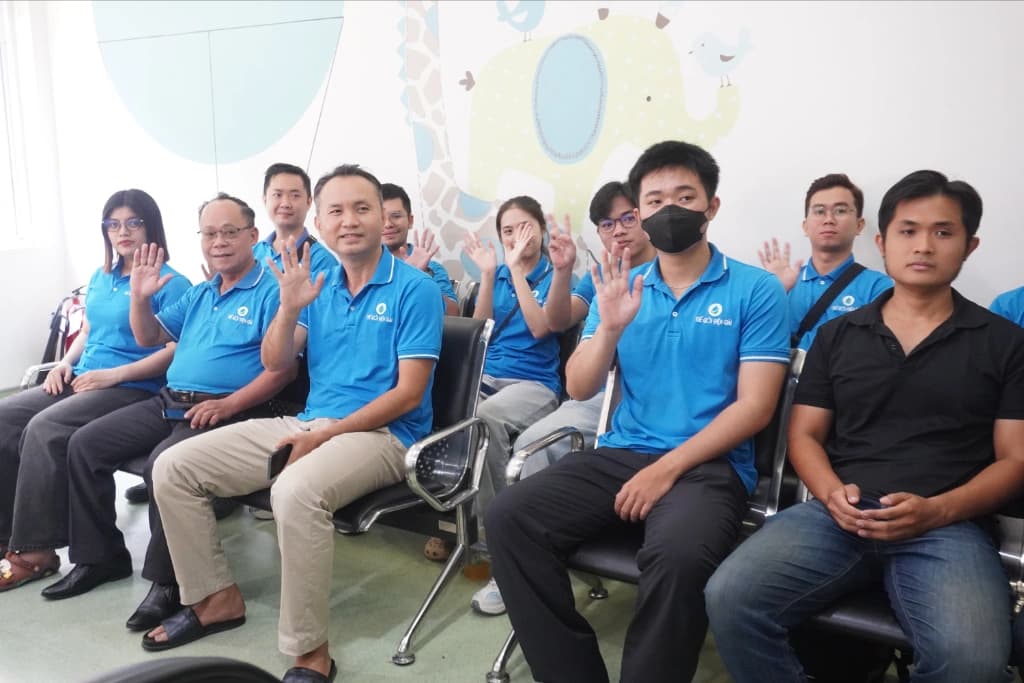 Chương trình kiểm tra sức khoẻ đã diễn ra trong không khí hân hoan
