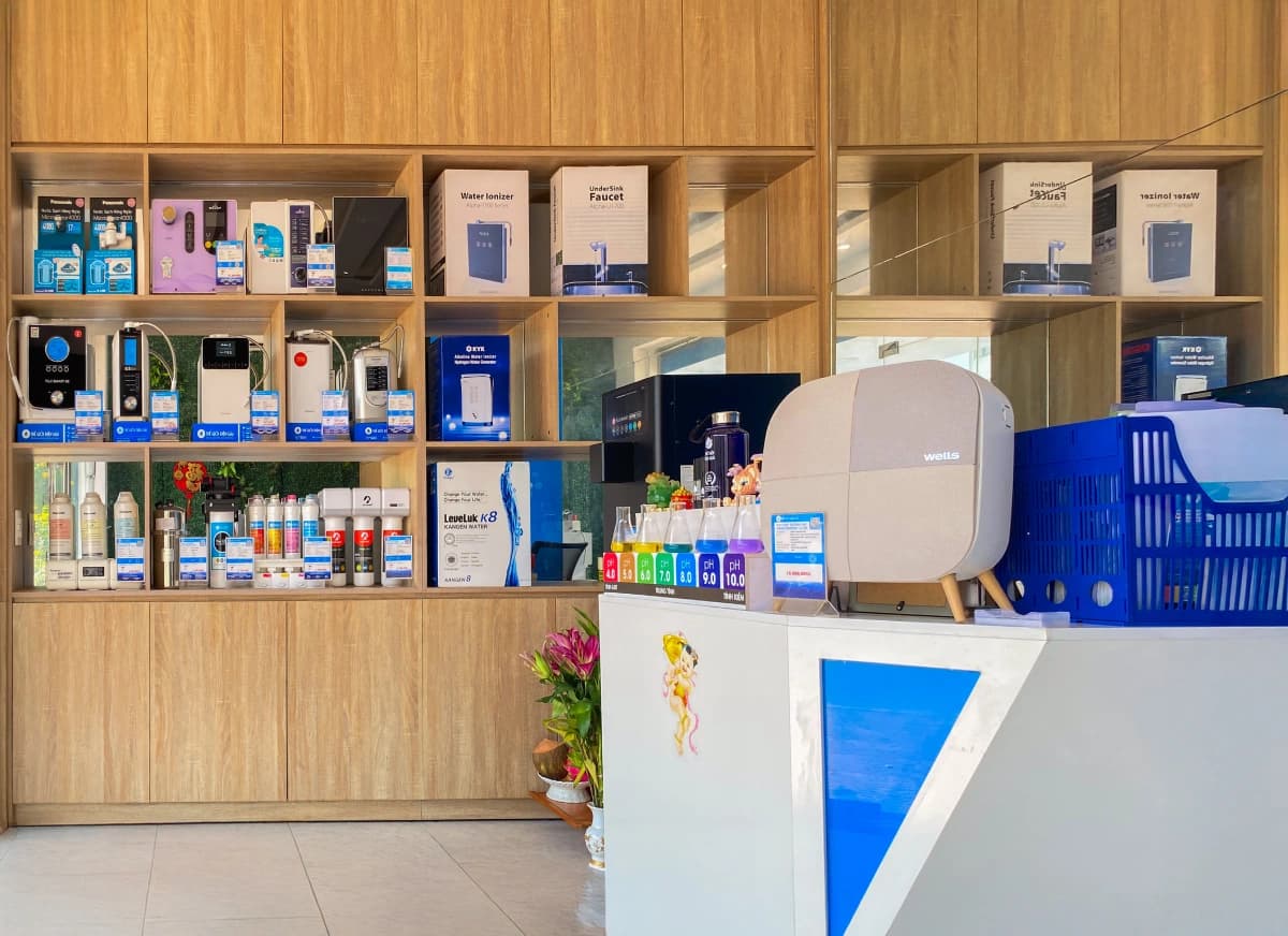 Không gian trưng bày bên trong showroom Thế Giới Lọc Tổng Quy Nhơn